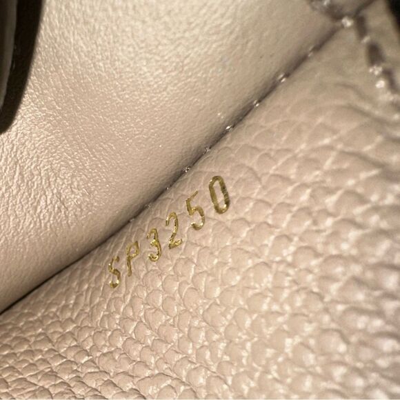 Louis Vuitton Small Beige Zoe Empreinte Wallet - Picture 14 of 14